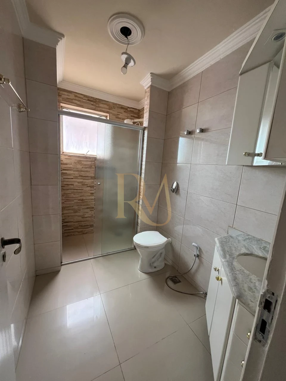 Imagens do imóveis OPORTUNIDADE APTO EDIFICIO DONA NETA