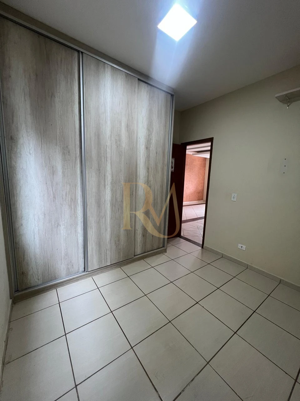 Imagens do imóveis IMOVEL A VENDA 02 QUARTOS COM PLANEJADOS