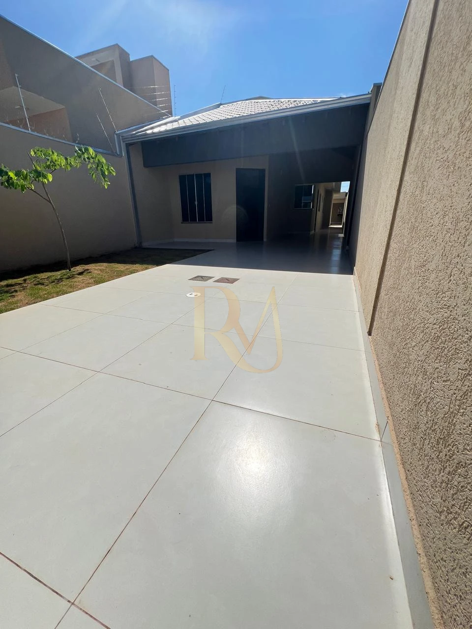 Imagens do imóveis CASA MODERNA COM AREA GOURMET NO FIGUEIRAS DO PARQUE