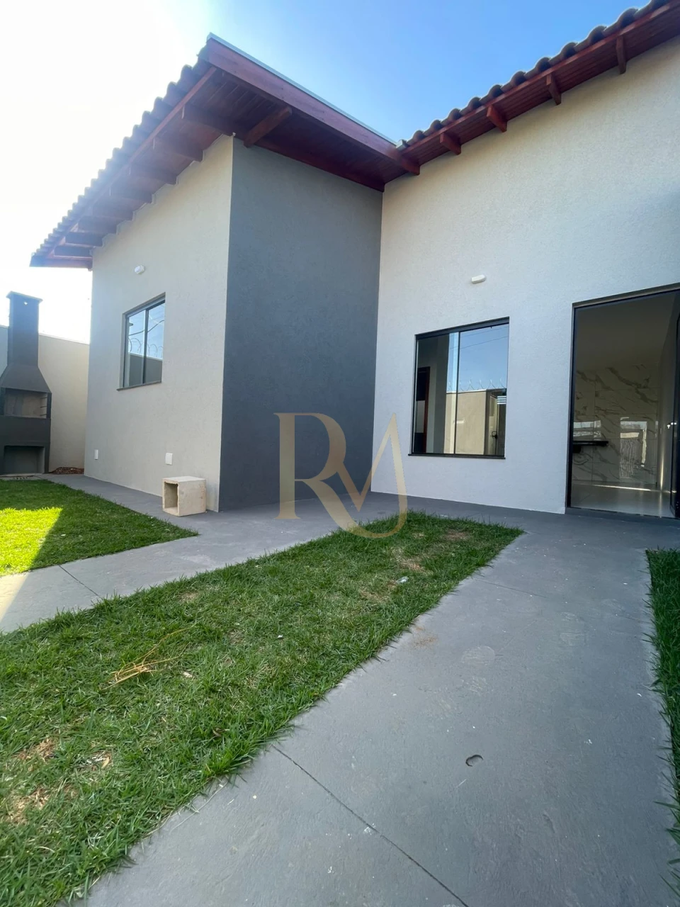 Imagens do imóveis CASA A VENDA FIGUEIRAS DOS PARQUE - 2 QUARTOS