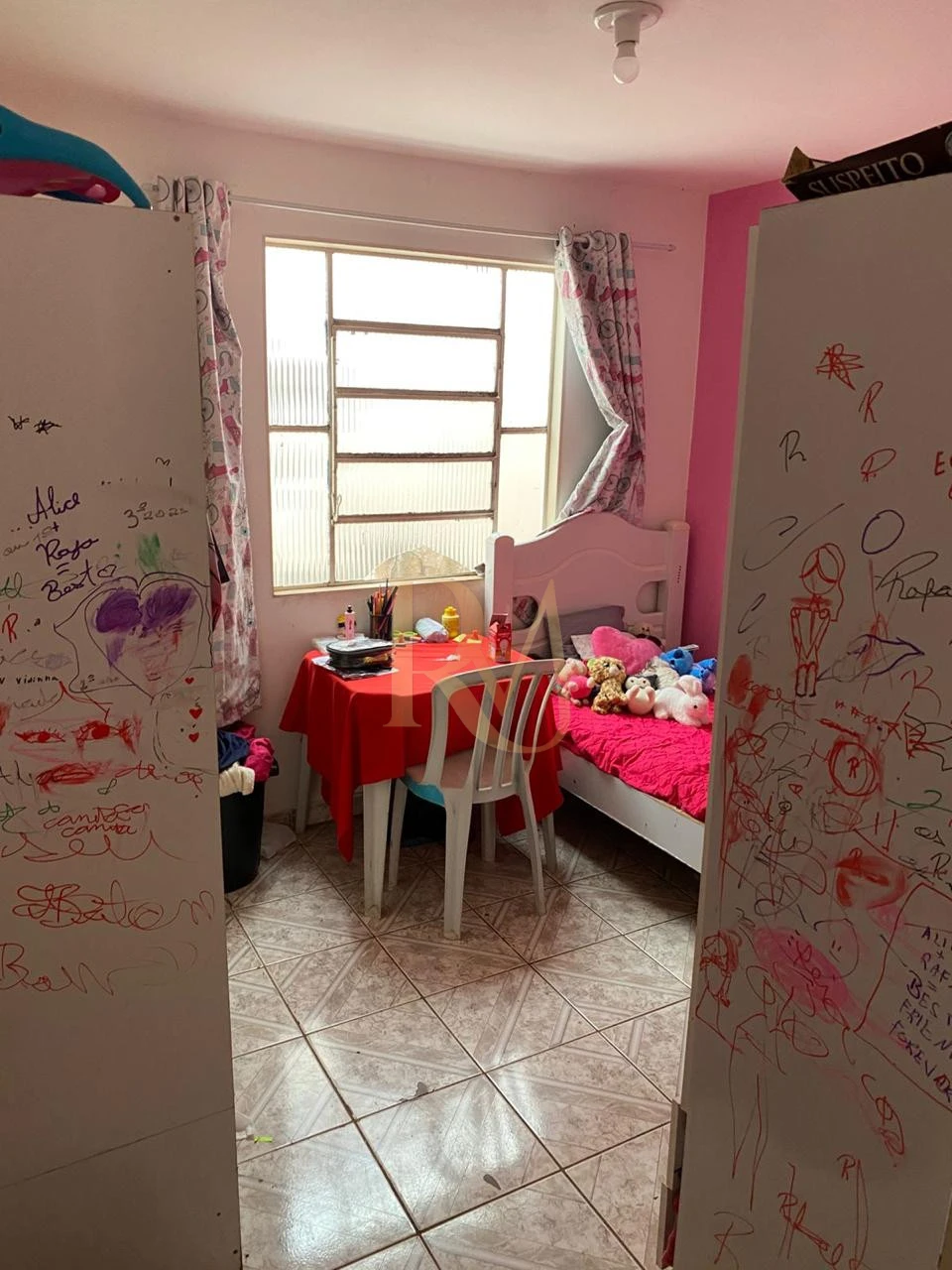 Imagens do imóveis Imóvel amplo com edícula