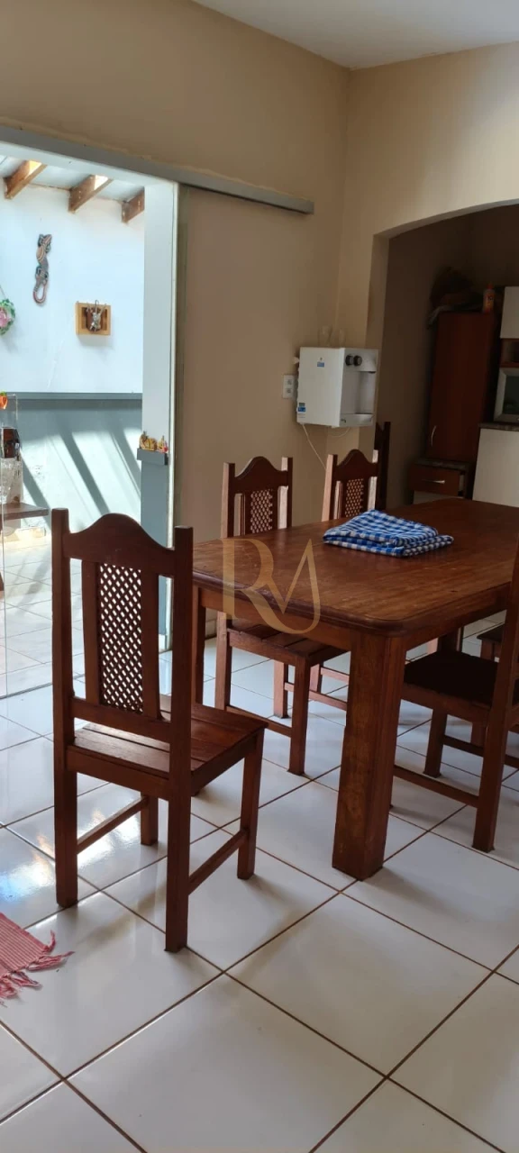 Imagens do imóveis Imóvel avenda no bairro santo Antônio com edícula no fundo