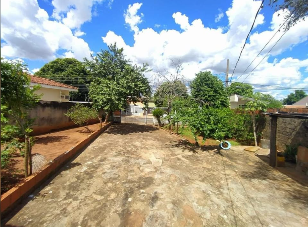 Imagens do imóveis Varandas, Pomar e Quintal Espaçoso – Tudo em um Só Imóvel!