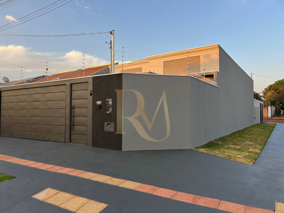 Imagens do imóveis Imóvel com Suíte, Área de Serviço Coberta e Garagem para 2 Veículos