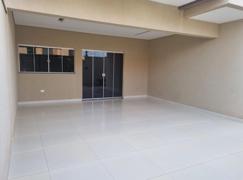 Imagens do imóveis Elegância e Conforto em Cada Detalhe – Casa Completa em Terreno de 241m
