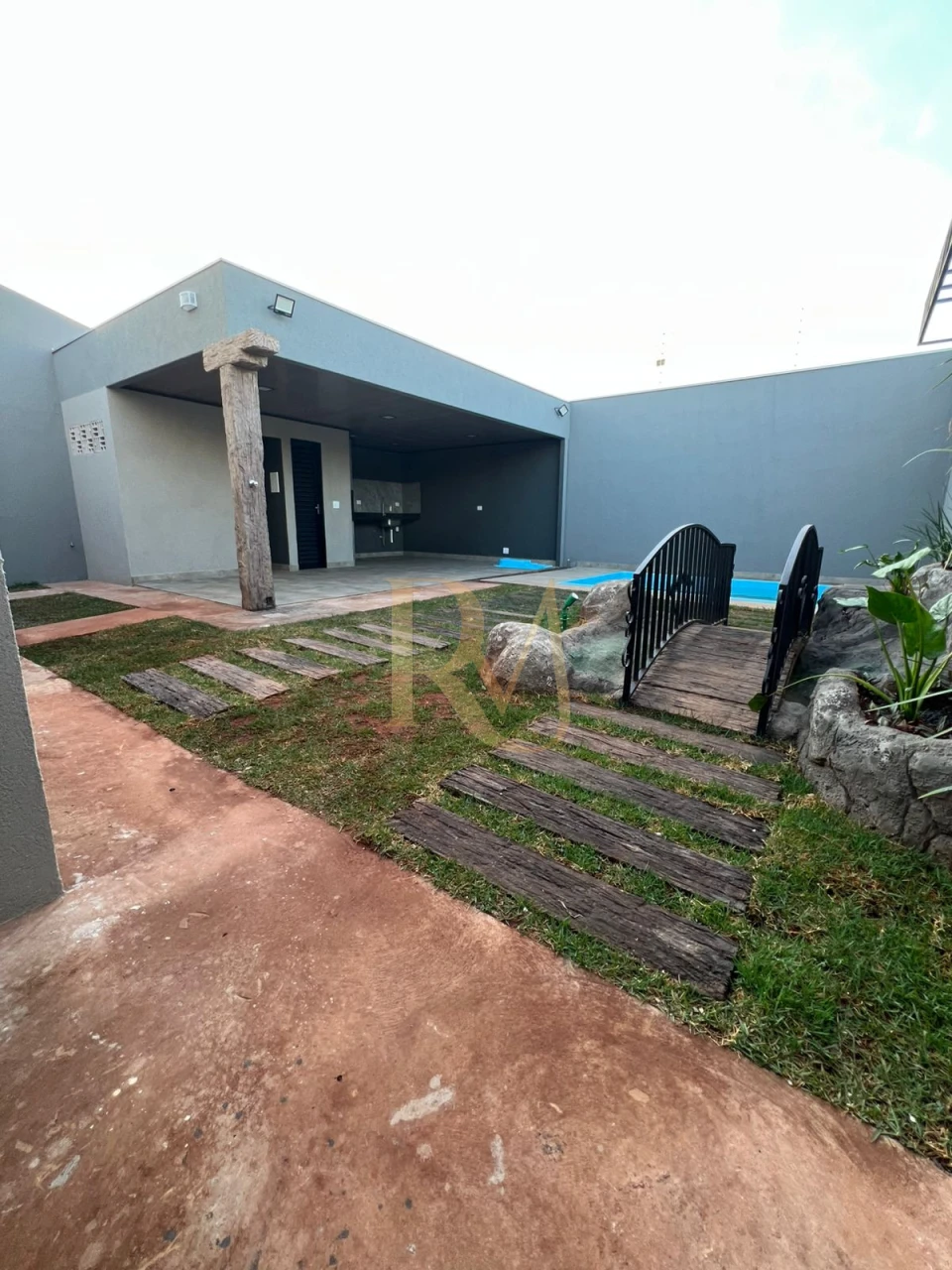 Imagens do imóveis Imóvel com piscina 2 quartos sendo 01 suíte