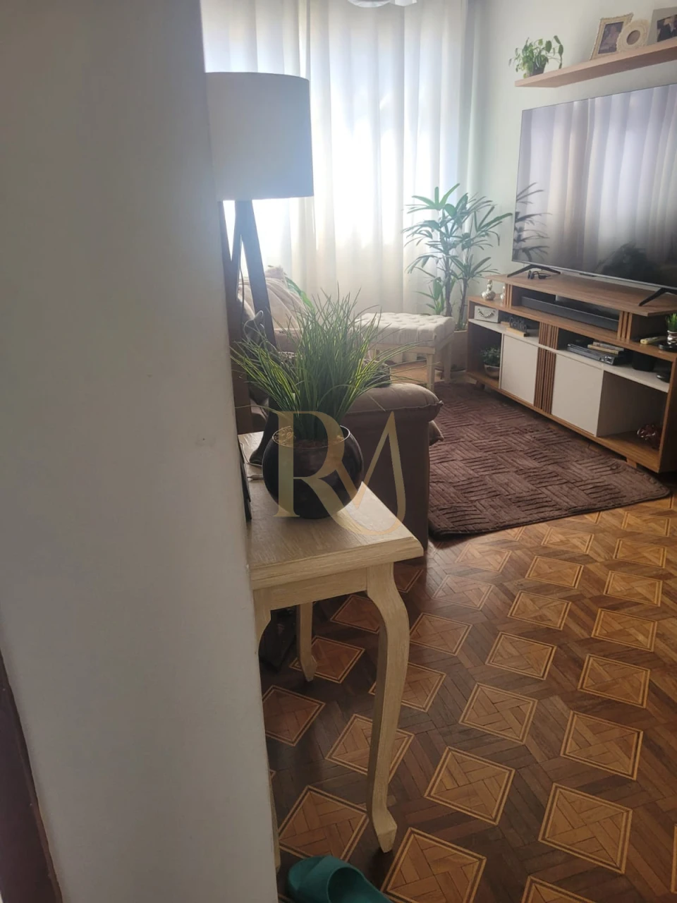 Imagens do imóveis Imóvel a venda com 02 quartos e sacada