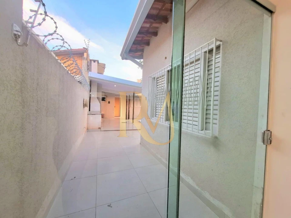 Imagens do imóveis Imóvel de esquina dupla aptidão- excelente localização