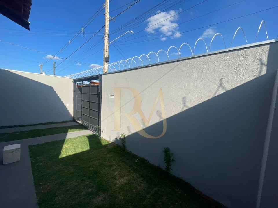 Imagens do imóveis CASA A VENDA FIGUEIRAS DOS PARQUE - 2 QUARTOS