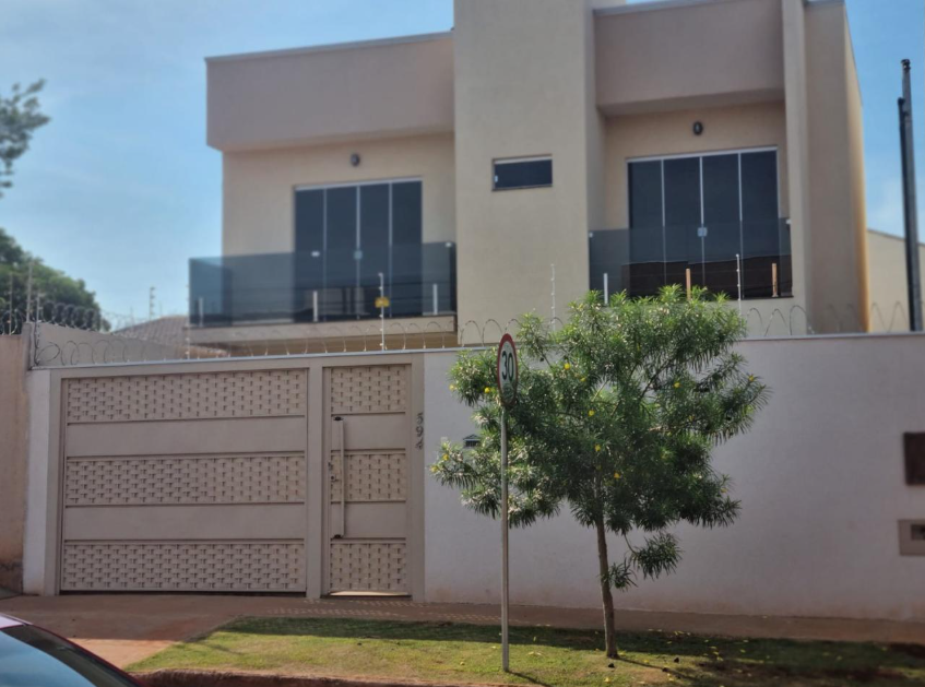 Imagens do imóveis Elegância e Conforto em Cada Detalhe – Casa Completa em Terreno de 241m