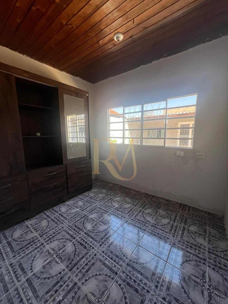 Imagens do imóveis IMOVEL A VENDA COM 03 QUARTOS E EDICULA NOS FUNDOS