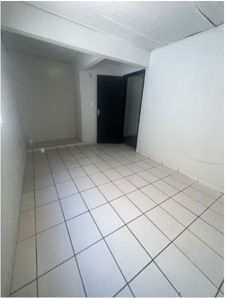 Imagens do imóveis Imóvel a venda Ampla e Completa!
