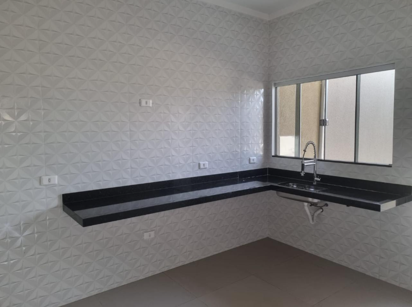 Imagens do imóveis Elegância e Conforto em Cada Detalhe – Casa Completa em Terreno de 241m