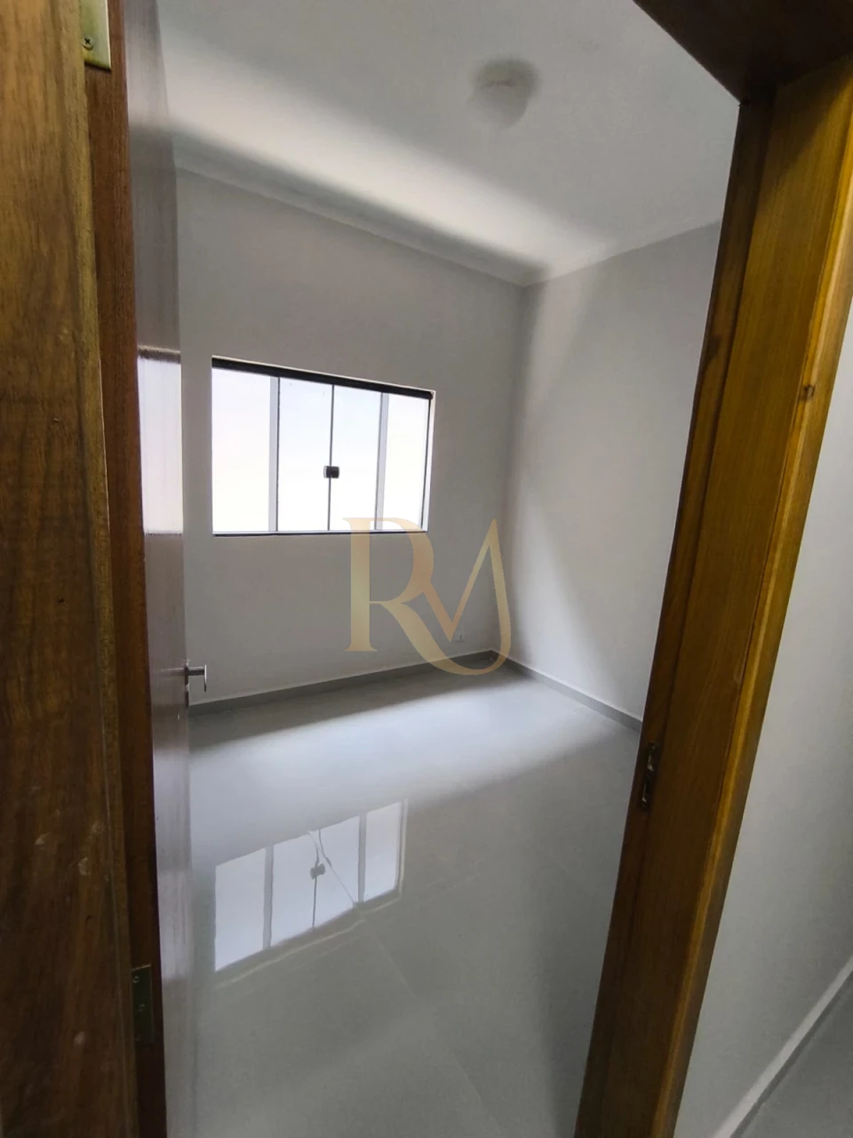 Imagens do imóveis CASA A VENDA FIGUEIRAS DOS PARQUE - 2 QUARTOS