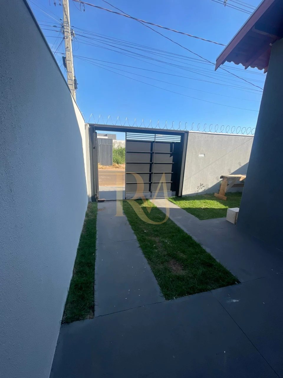 Imagens do imóveis CASA A VENDA FIGUEIRAS DOS PARQUE - 2 QUARTOS