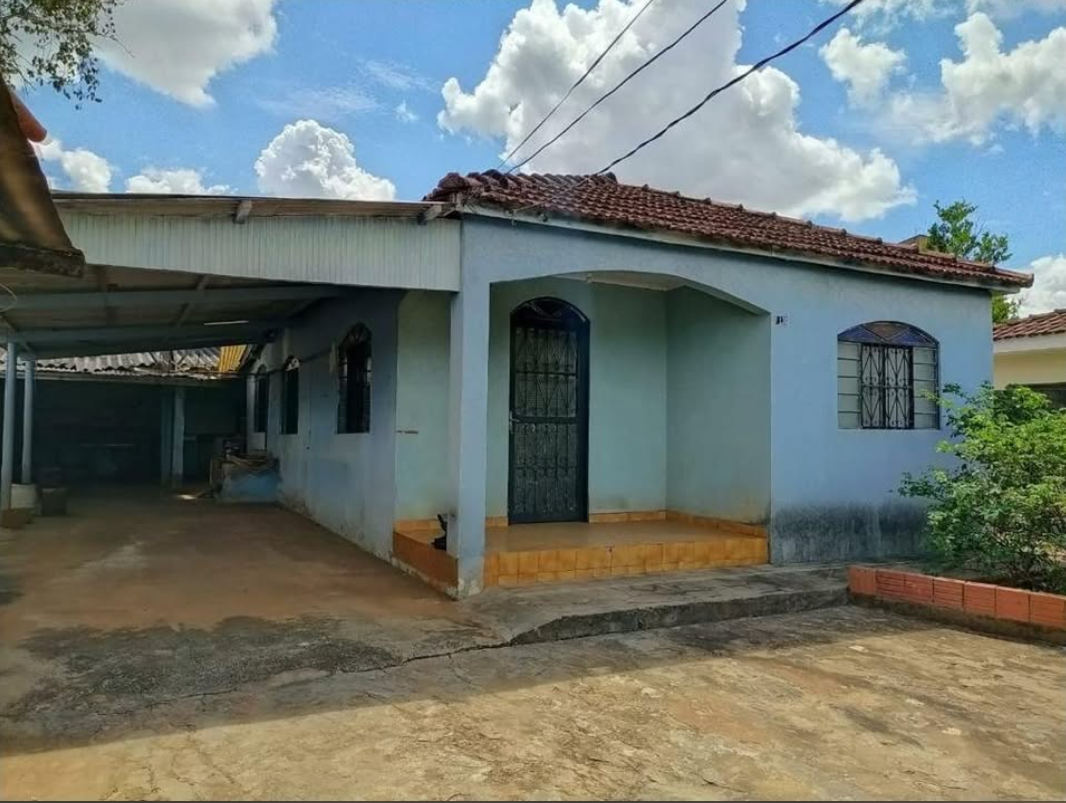 Imagens do imóveis Varandas, Pomar e Quintal Espaçoso – Tudo em um Só Imóvel!