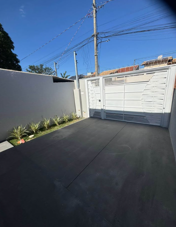 Imagens do imóveis Casa a venda com 2 suítes e espaço gourmet