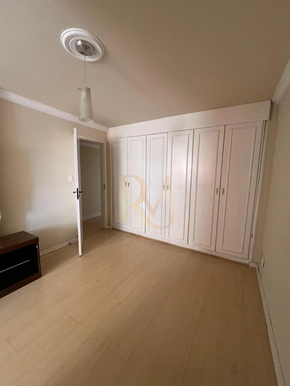 Imagens do imóveis OPORTUNIDADE APTO EDIFICIO DONA NETA