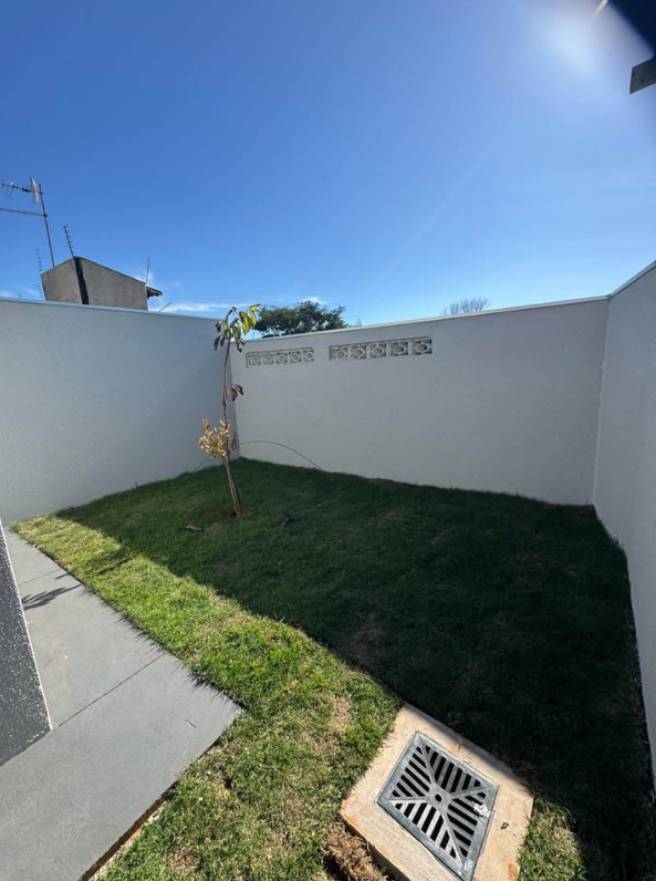 Imagens do imóveis Casa a venda com 2 suítes e espaço gourmet