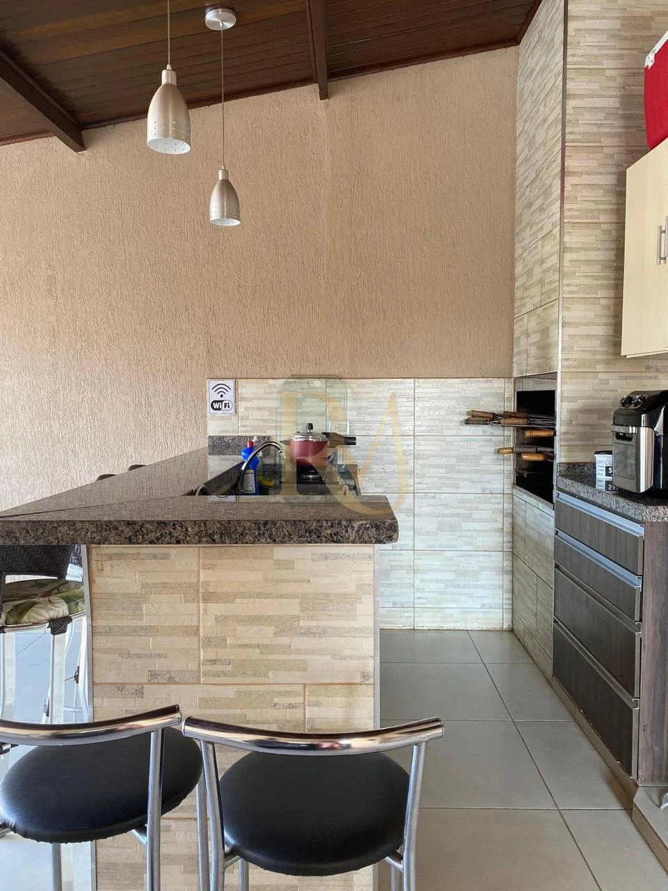 Imagens do imóveis Imovel a venda com piscina de esquina regiao Santo Antonio