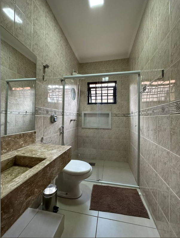 Imagens do imóveis Imóvel a venda com piscina e Câmeras de segurança