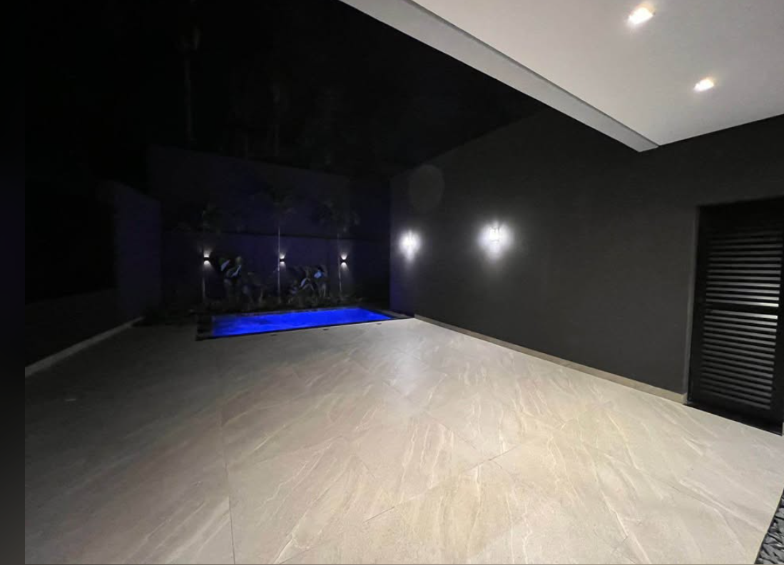 Imagens do imóveis Casa a venda - 5 Suítes