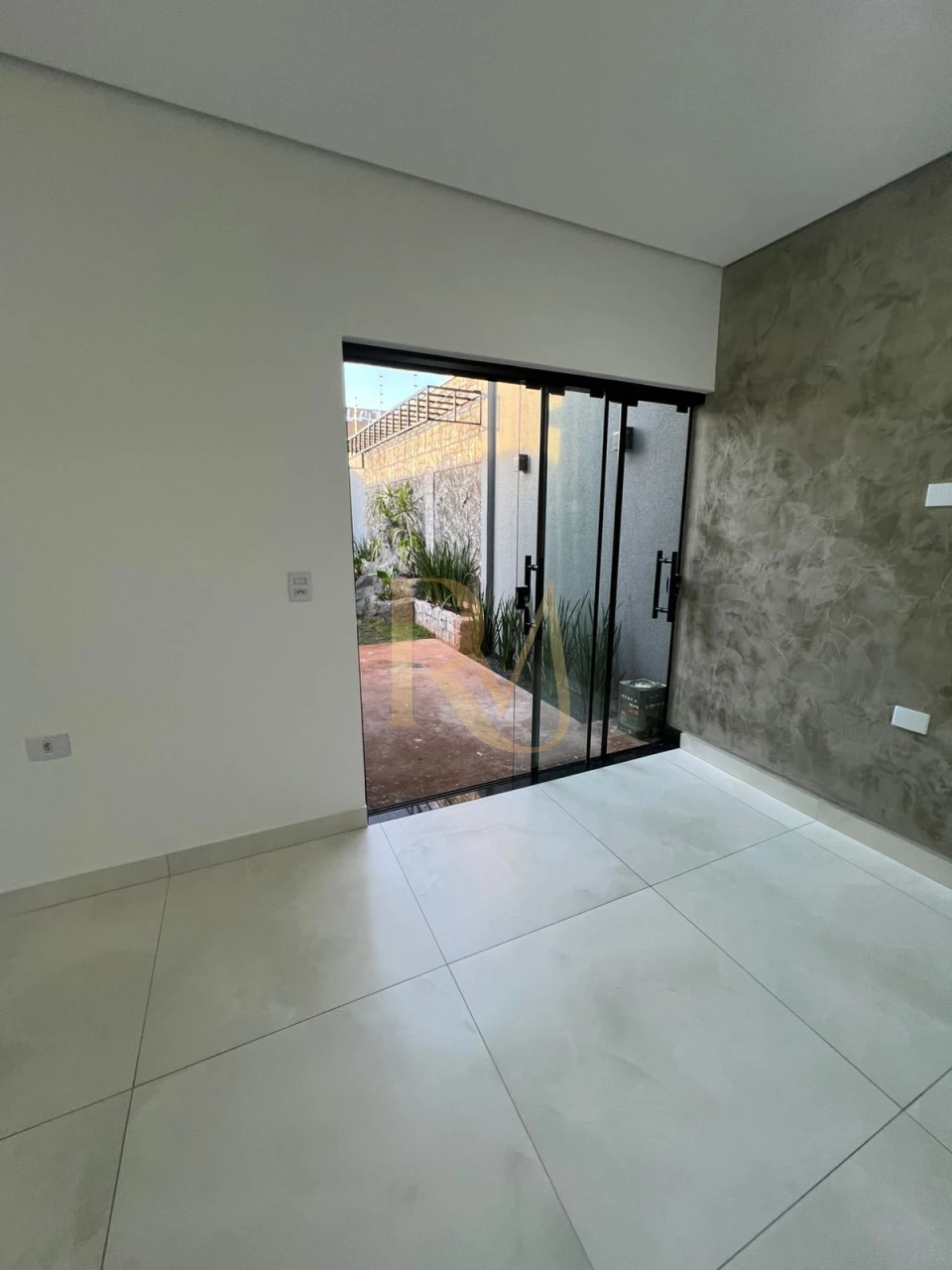 Imagens do imóveis Imóvel com piscina 2 quartos sendo 01 suíte