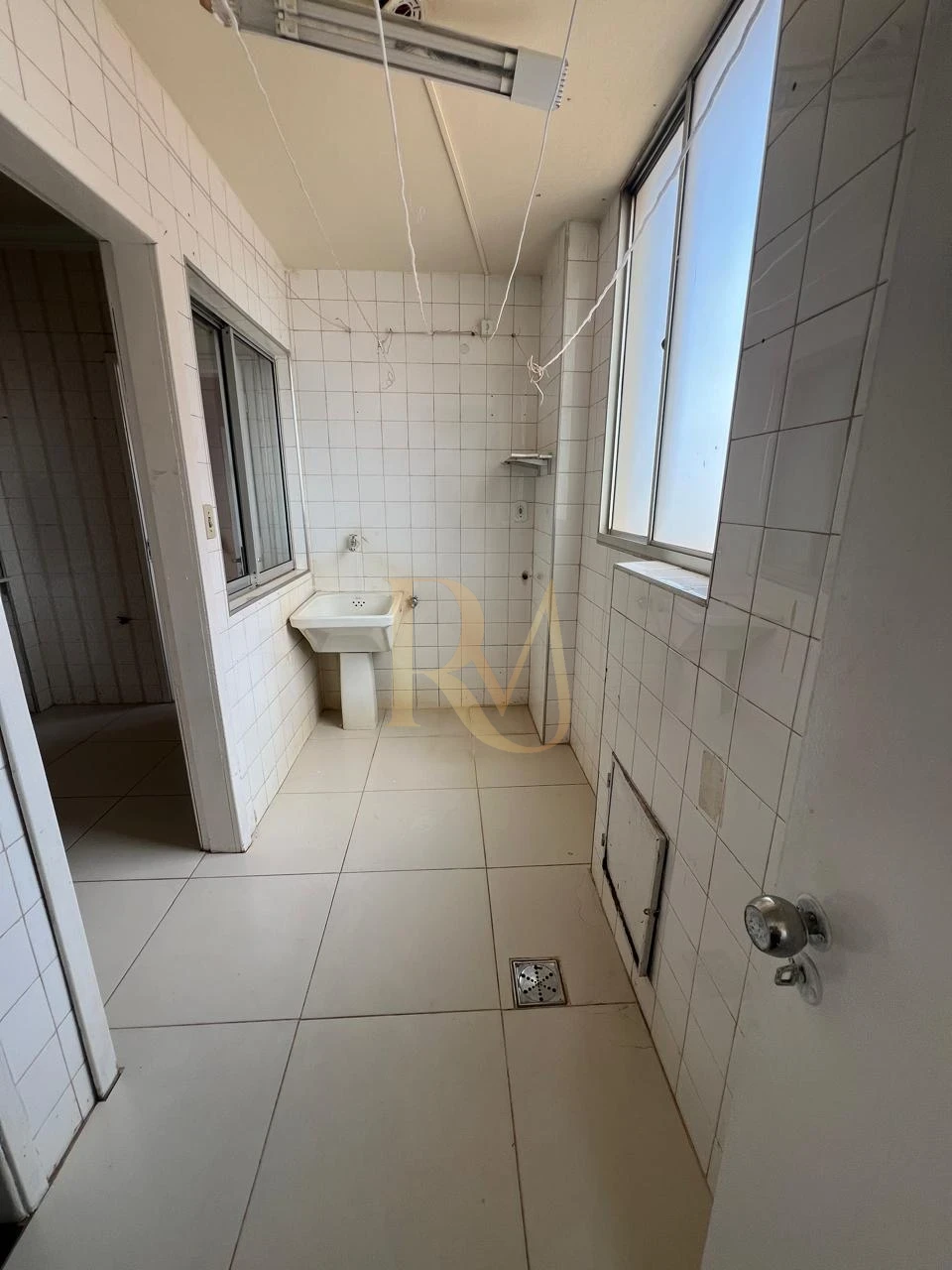 Imagens do imóveis OPORTUNIDADE APTO EDIFICIO DONA NETA