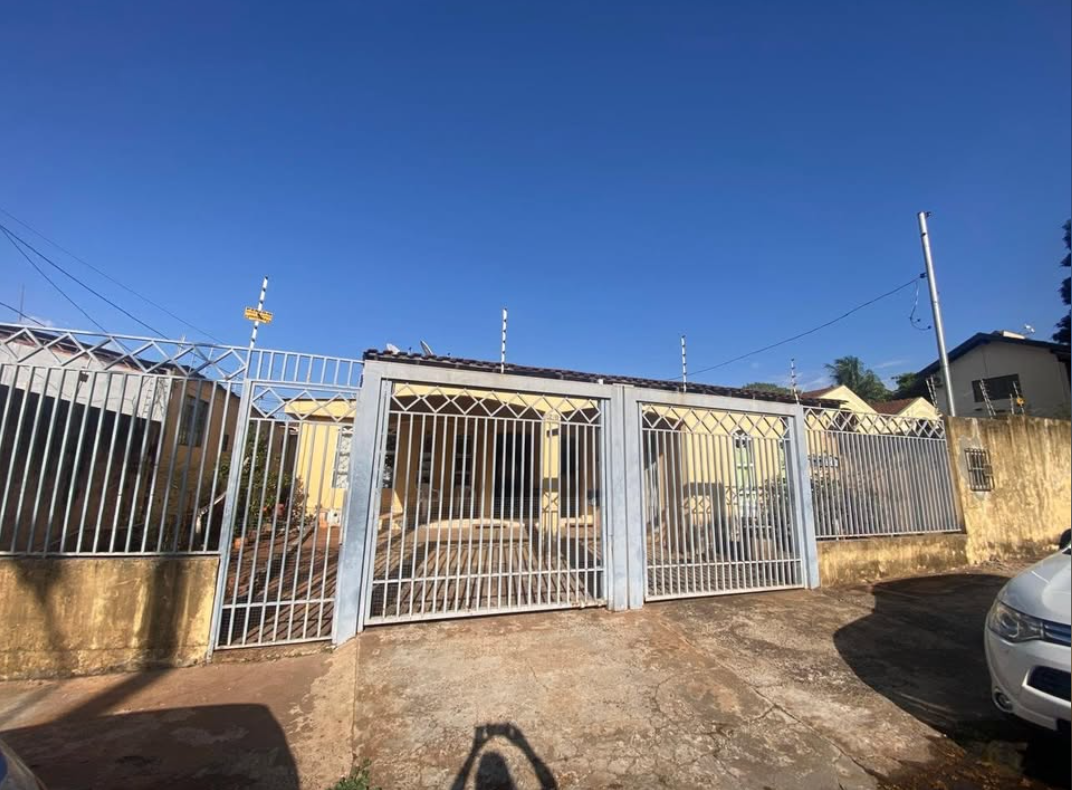 Imagens do imóveis Imóvel Completo com 3 Salas Comerciais + Residência!
