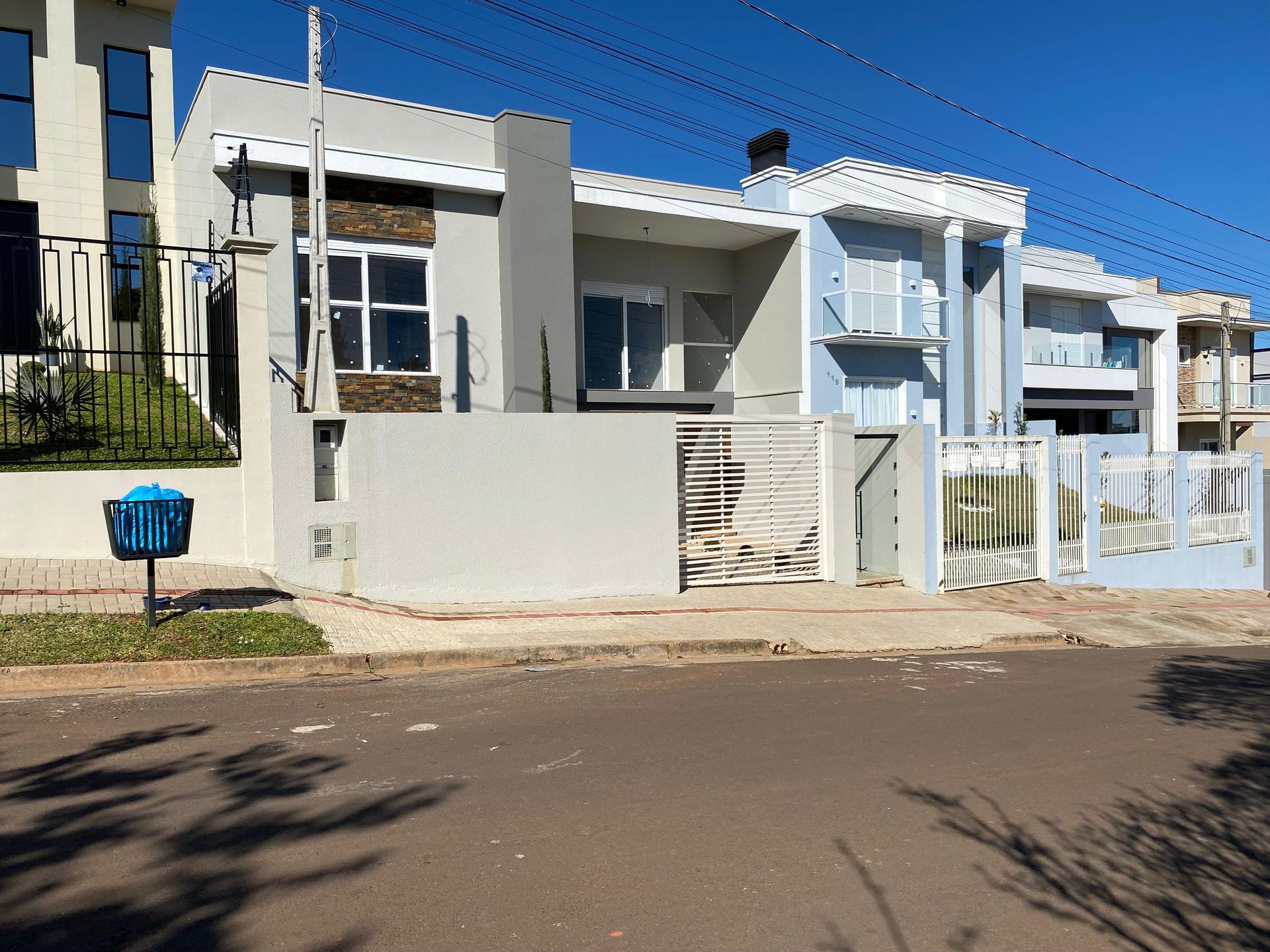 Imagens do imóveis CASA 3 DORMITÓRIOS ALTOS DA BOA VISTA