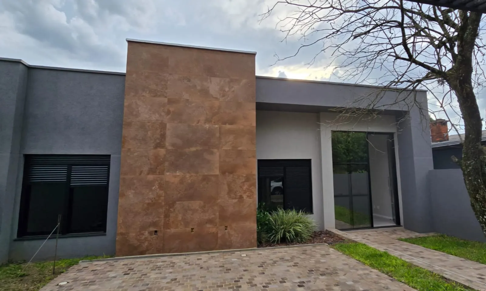 Imagens do imóveis CASA 3 DORMIÓRIOS DOM RODOLFO
