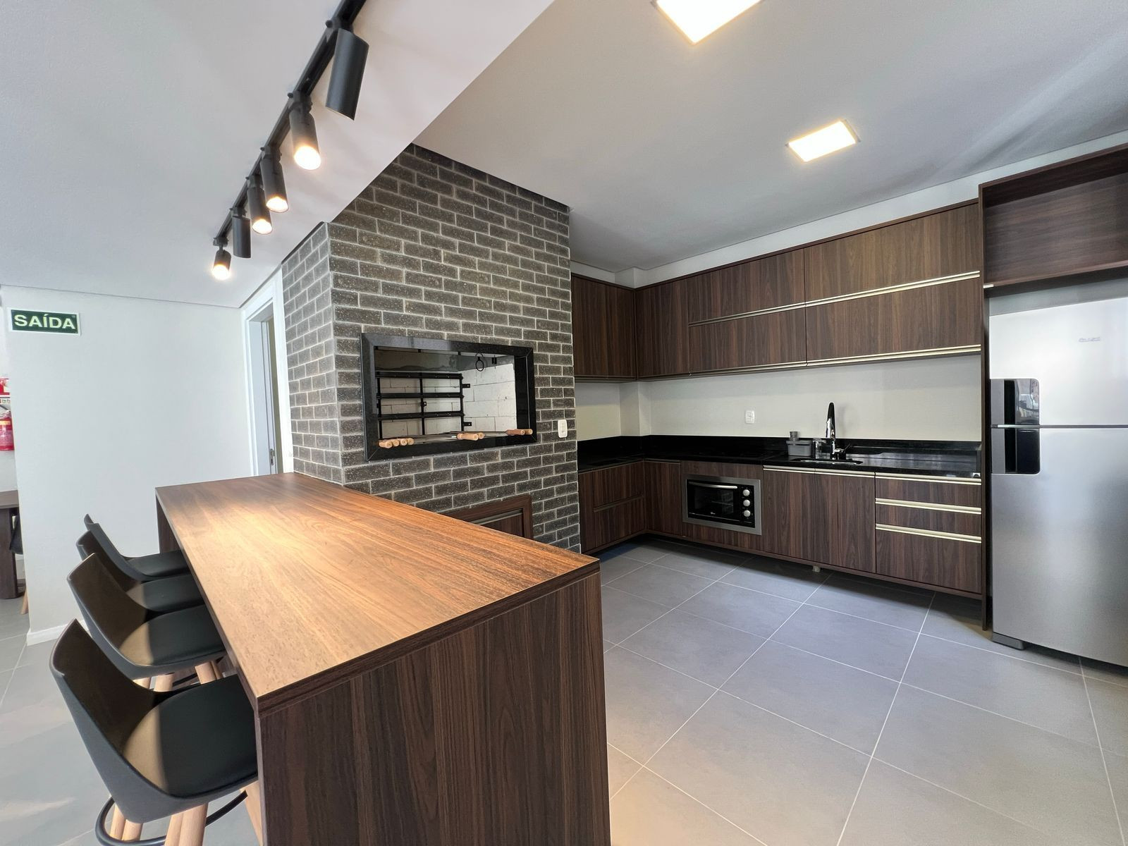 Imagens do imóveis APARTAMENTO 2 DORMITORIOS CENTRO RES STORIES