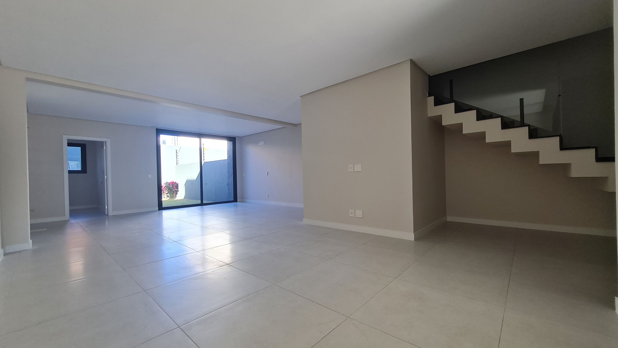 Imagens do imóveis SOBRADO 3 DORMITÓRIOS CIDADE NOVA
