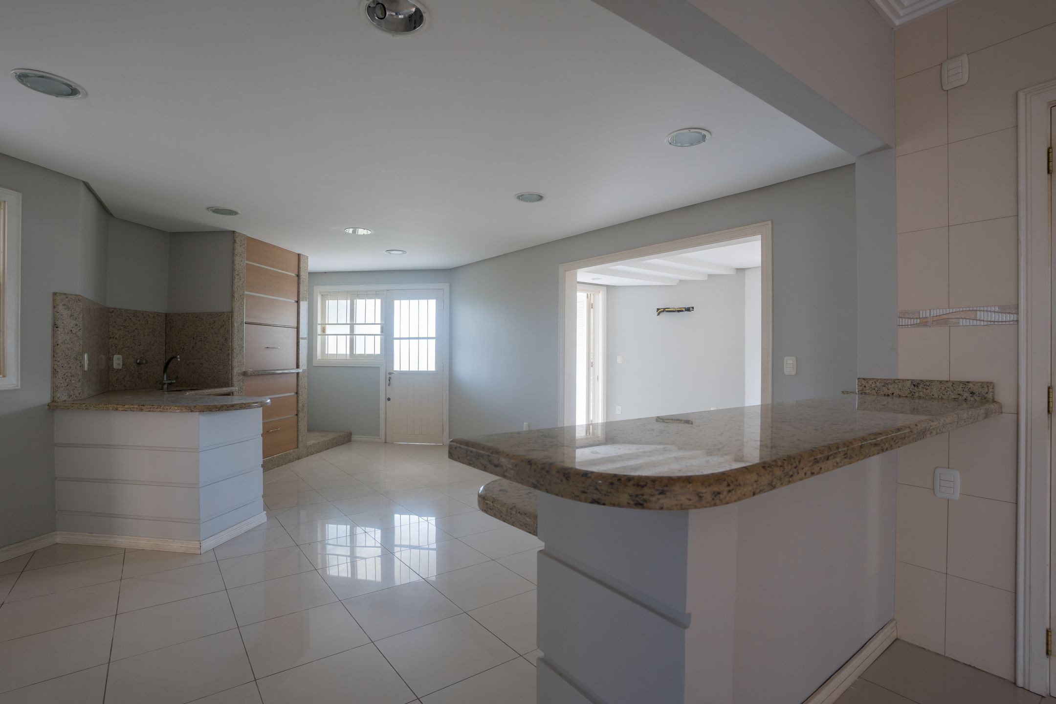 Imagens do imóveis CASA 4 DORMITÓRIOS VERGUEIRO