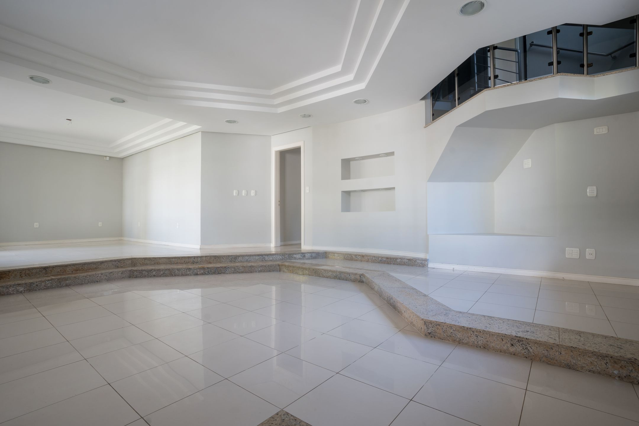 Imagens do imóveis CASA 4 DORMITÓRIOS VERGUEIRO