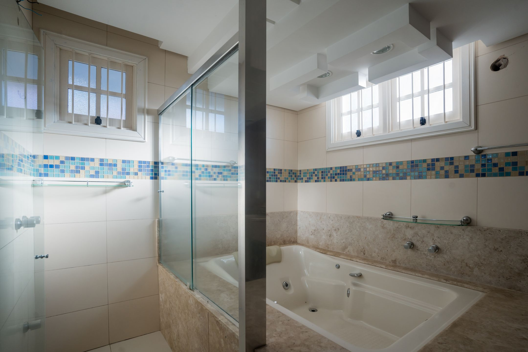 Imagens do imóveis CASA 4 DORMITÓRIOS VERGUEIRO