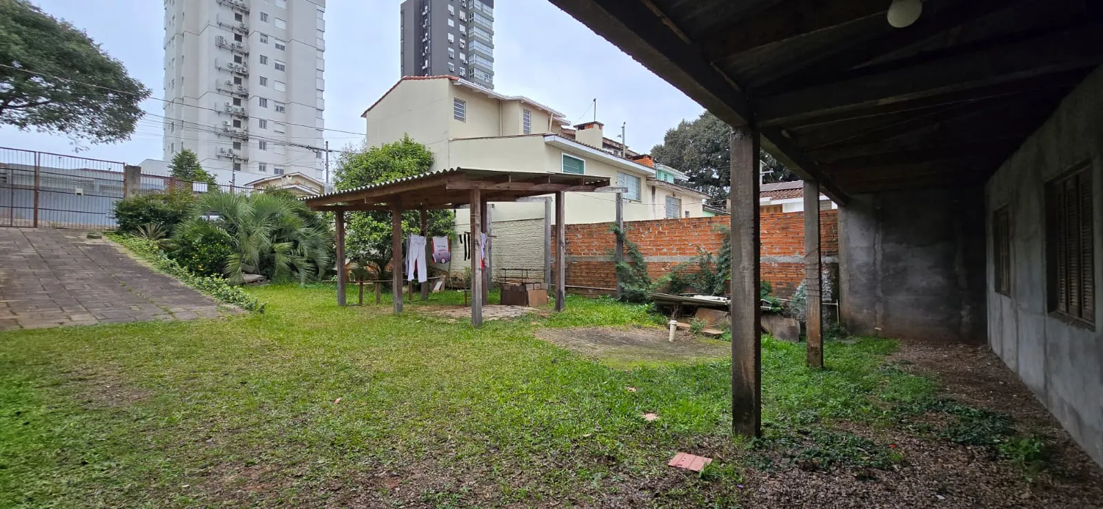 Imagens do imóveis CASA 2 DORMITÓRIOS BAIRRO PETROPOLIS
