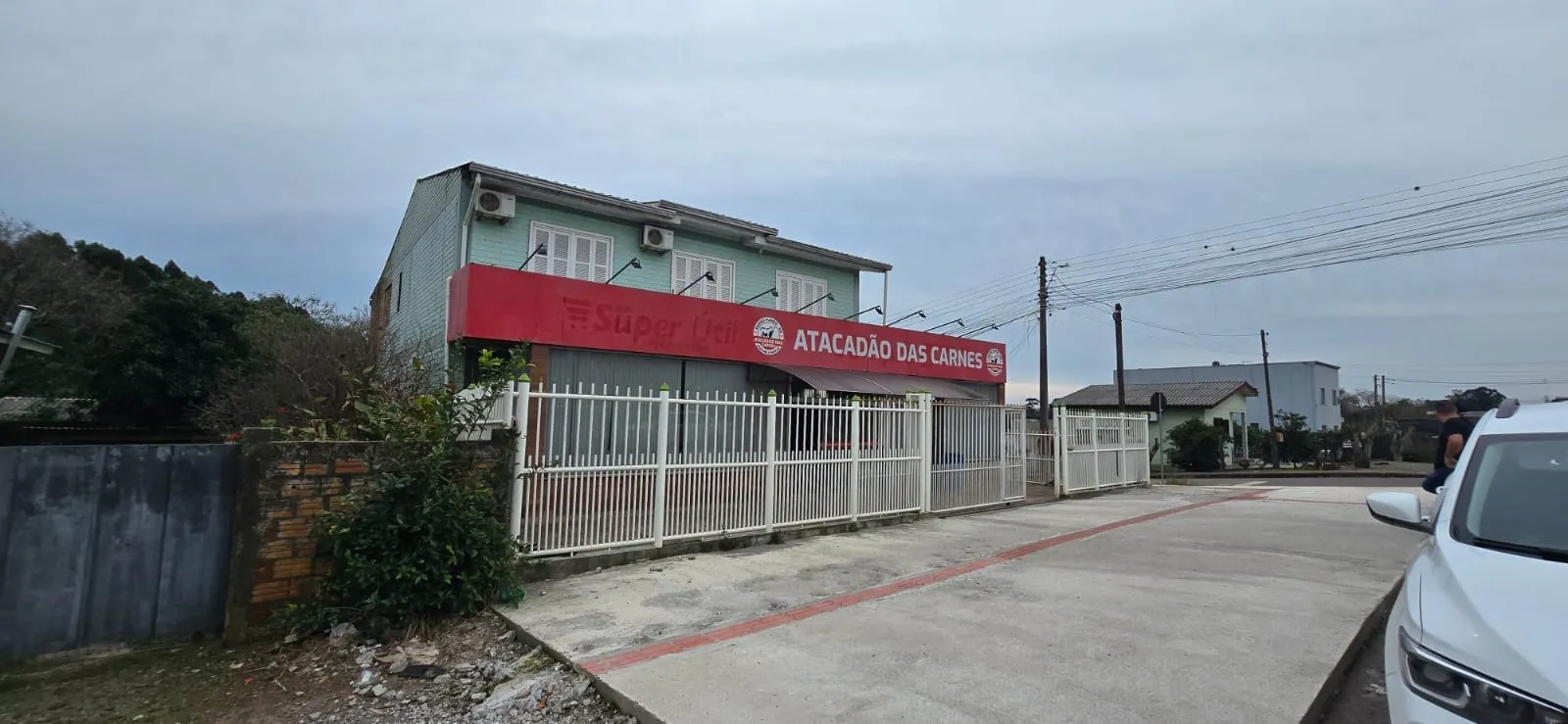 Imagens do imóveis PONTO COMERCIAL DE ESQUINA COM CASA 3 DORMITÓRIOS