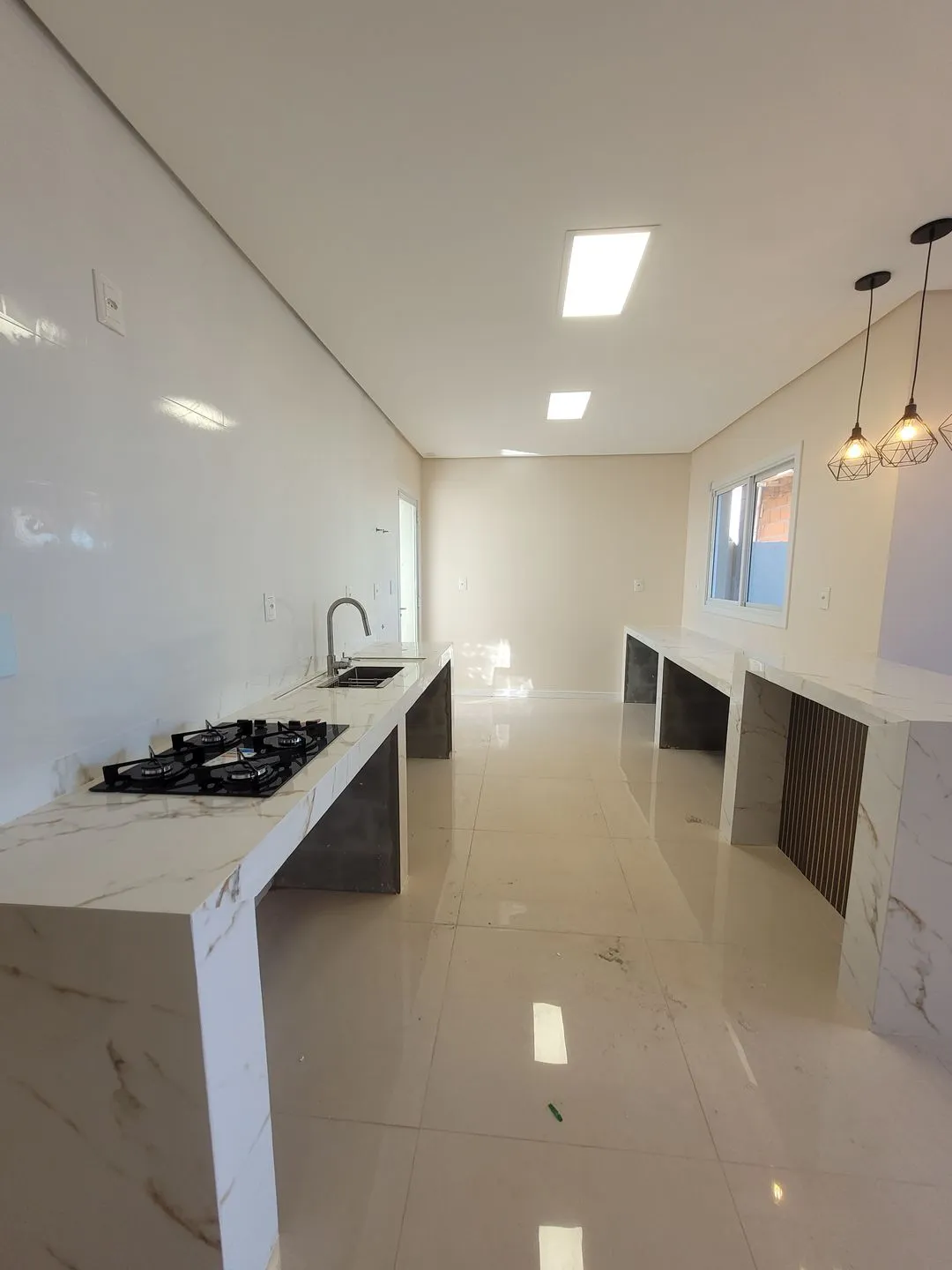 Imagens do imóveis CASA 2 DORMITÓRIOS BAIRRO BOQUEIRÃO