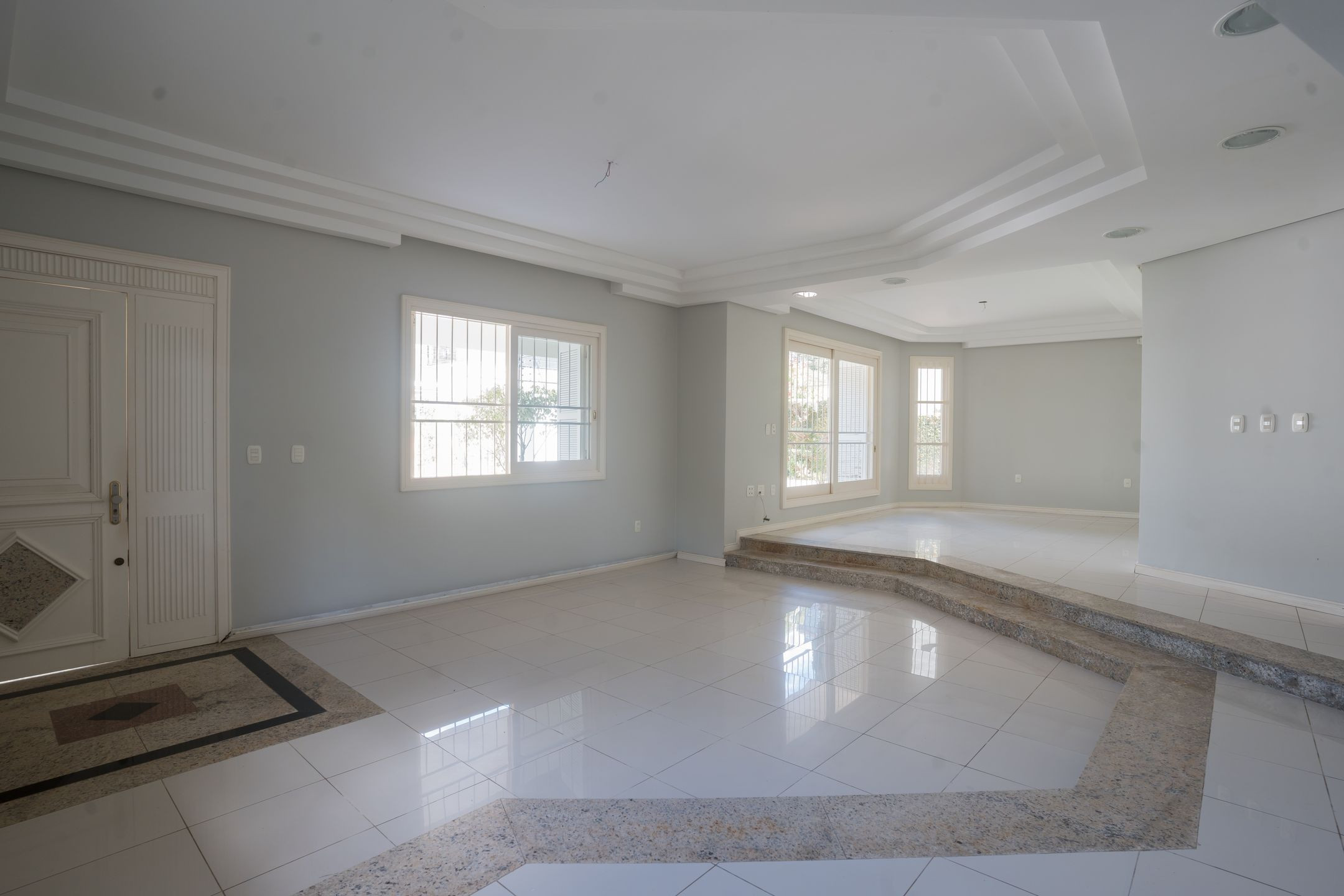 Imagens do imóveis CASA 4 DORMITÓRIOS VERGUEIRO