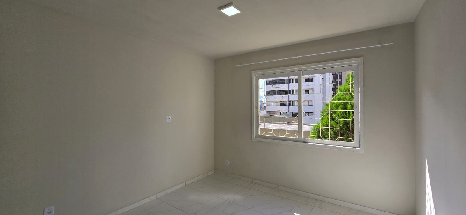 Imagens do imóveis ALUGUEL APARTAMENTO 4 DORMITÓRIOS CENTRO