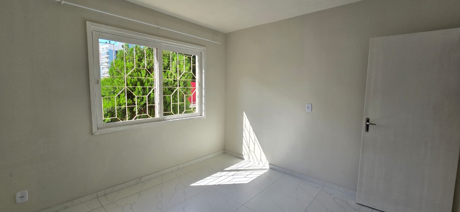 Imagens do imóveis ALUGUEL APARTAMENTO 4 DORMITÓRIOS CENTRO