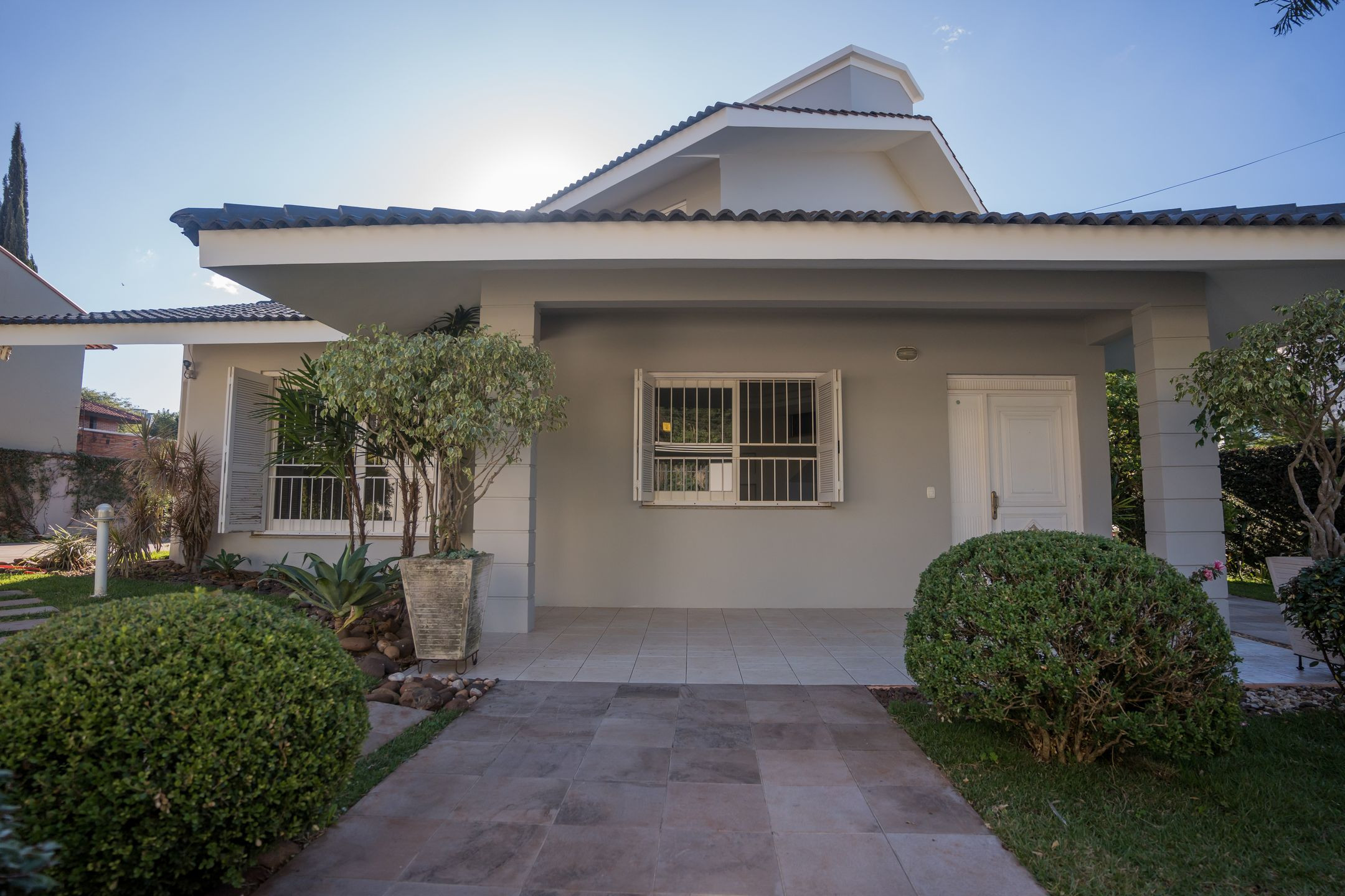 Imagens do imóveis CASA 4 DORMITÓRIOS VERGUEIRO