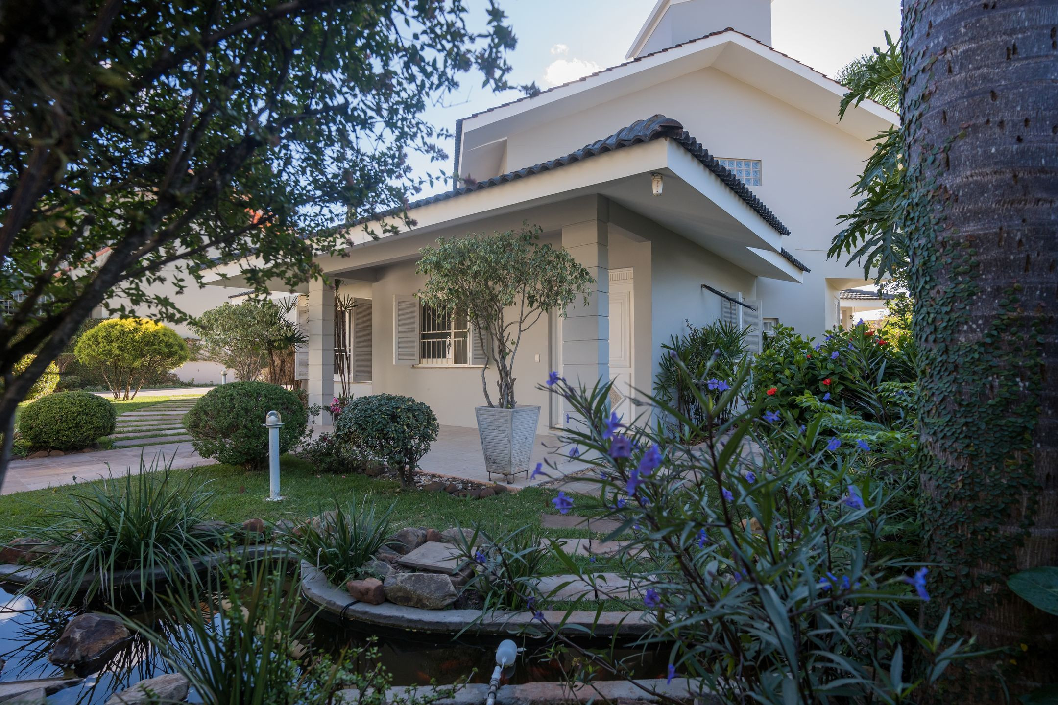 Imagens do imóveis CASA 4 DORMITÓRIOS VERGUEIRO