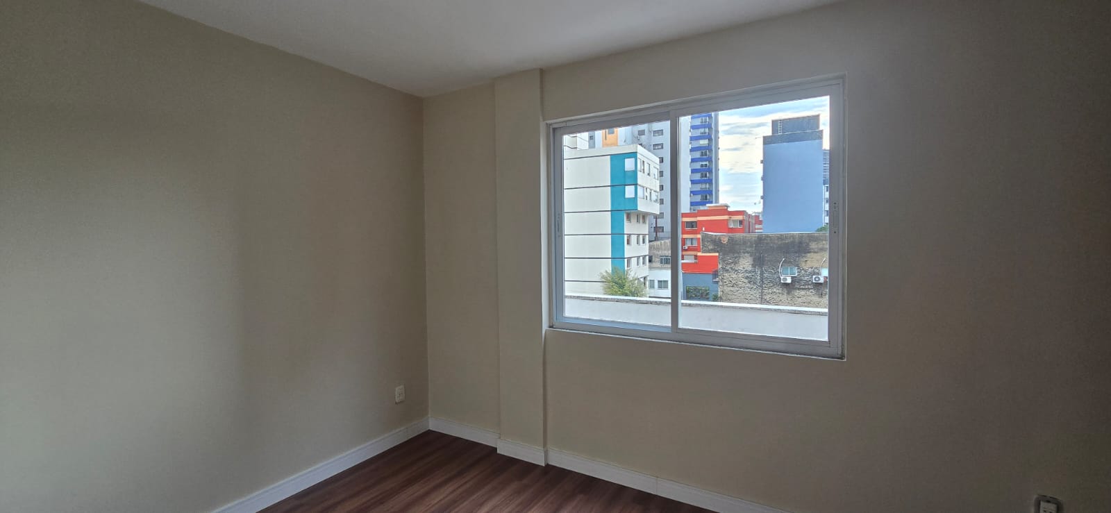 Imagens do imóveis Apartamento 2 Dormitórios CENTRO EDIFIO IBISA