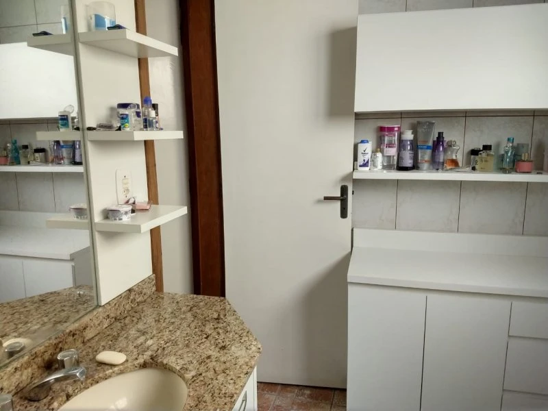 Excelente casa térrea próxima à RBS TV