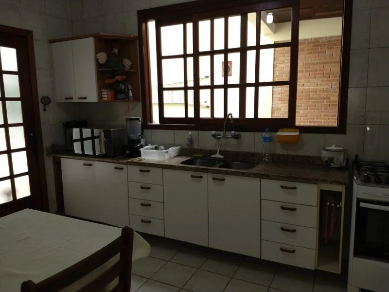 Excelente casa térrea próxima à RBS TV