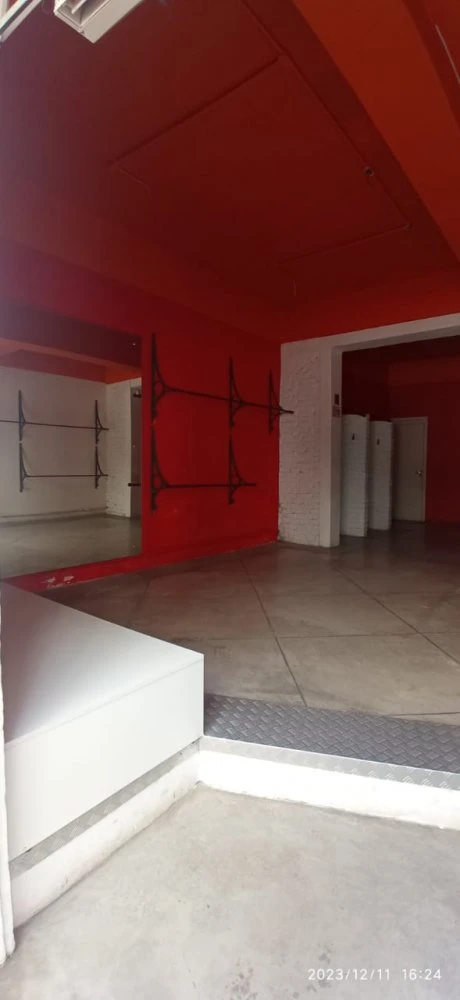 Imagens do imóveis Voluntários da Pátria quase esquina XV de Novembro