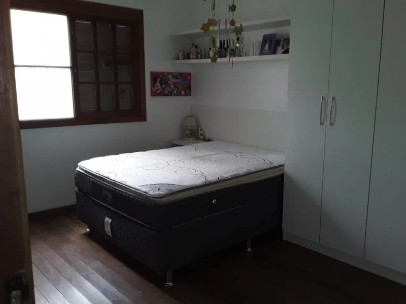 Excelente casa térrea próxima à RBS TV