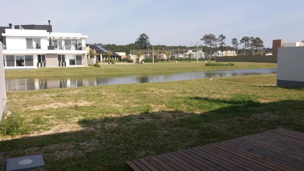 Sobrado Duplex no Condomínio Veredas - Altos do Laranjal
